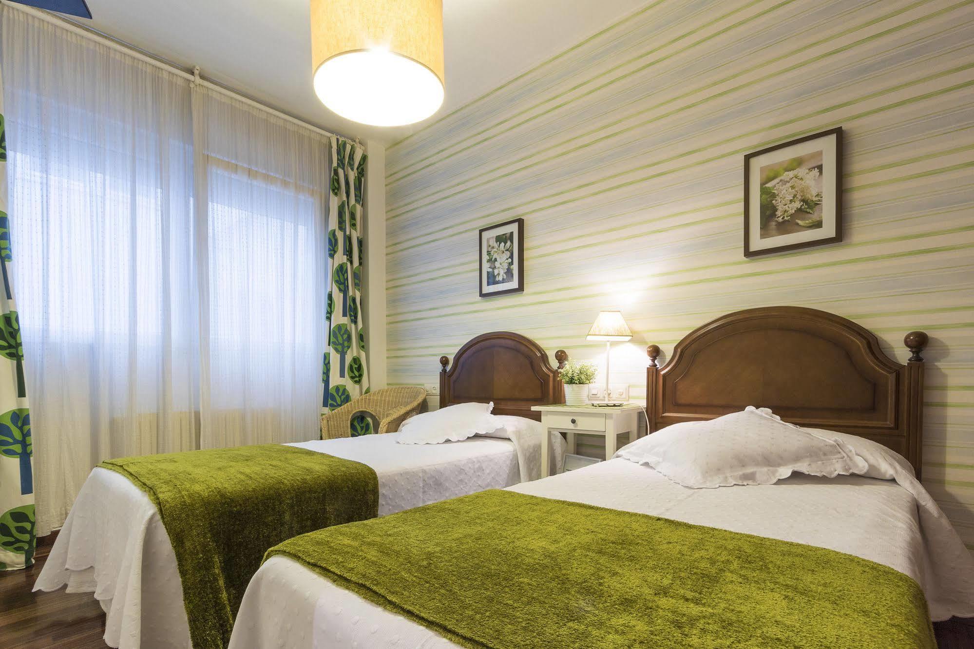Hostal La Carballinesa Santiago de Compostela Kültér fotó